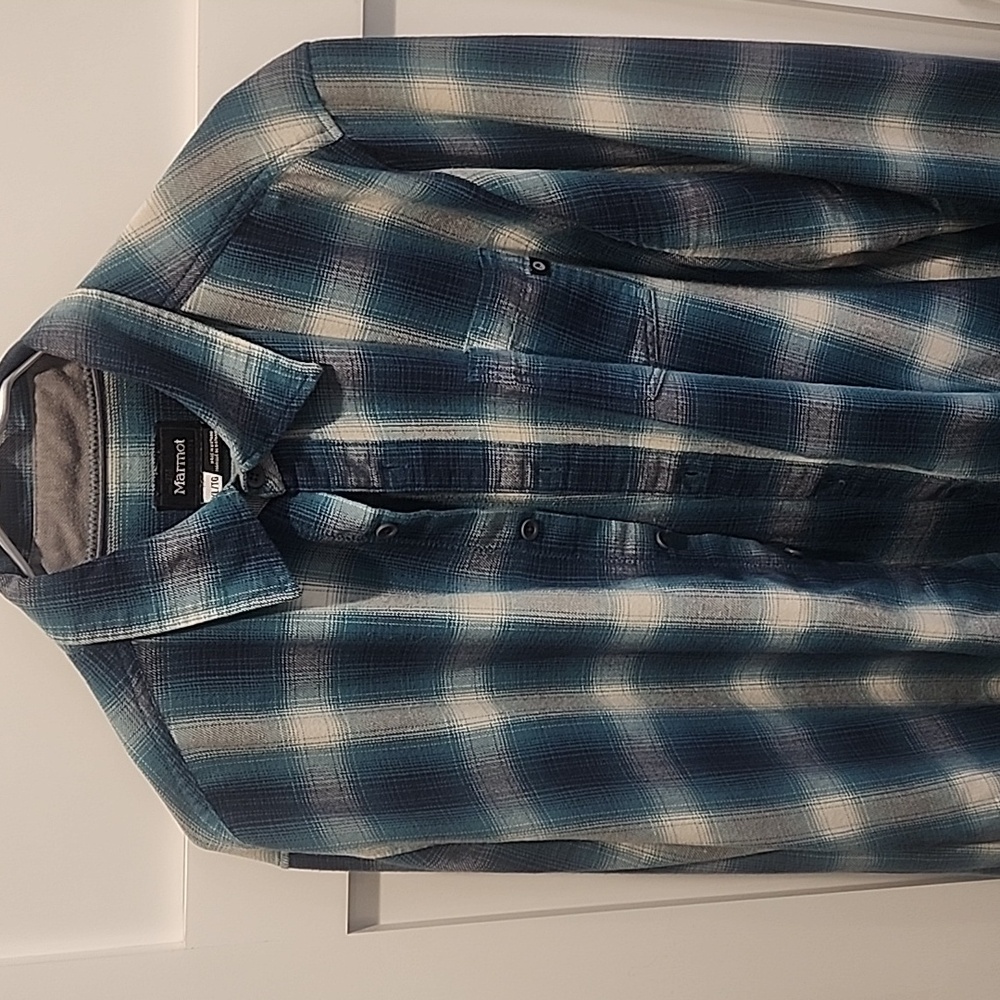 XL Marmot button down